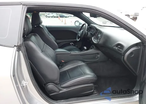 2018 Dodge Challenger Sxt из США, поврежденный, VIN 2C3CDZAG0JH202601